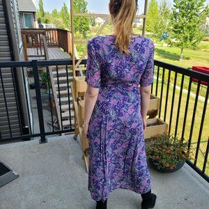 Primavera vintage purple and light green floral summer dress.